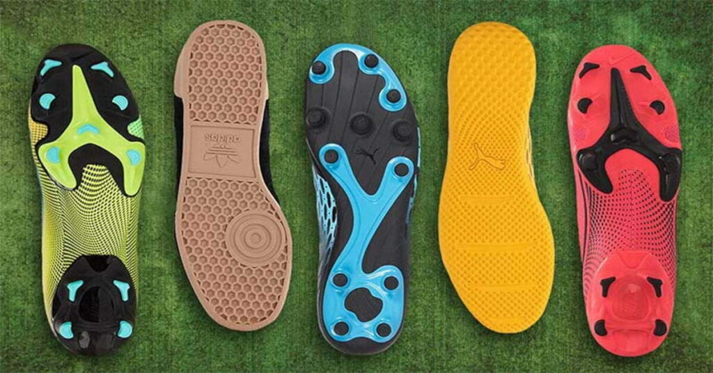 Các loại đế giày đá bóng chọn cho sân cỏ tự nhiên