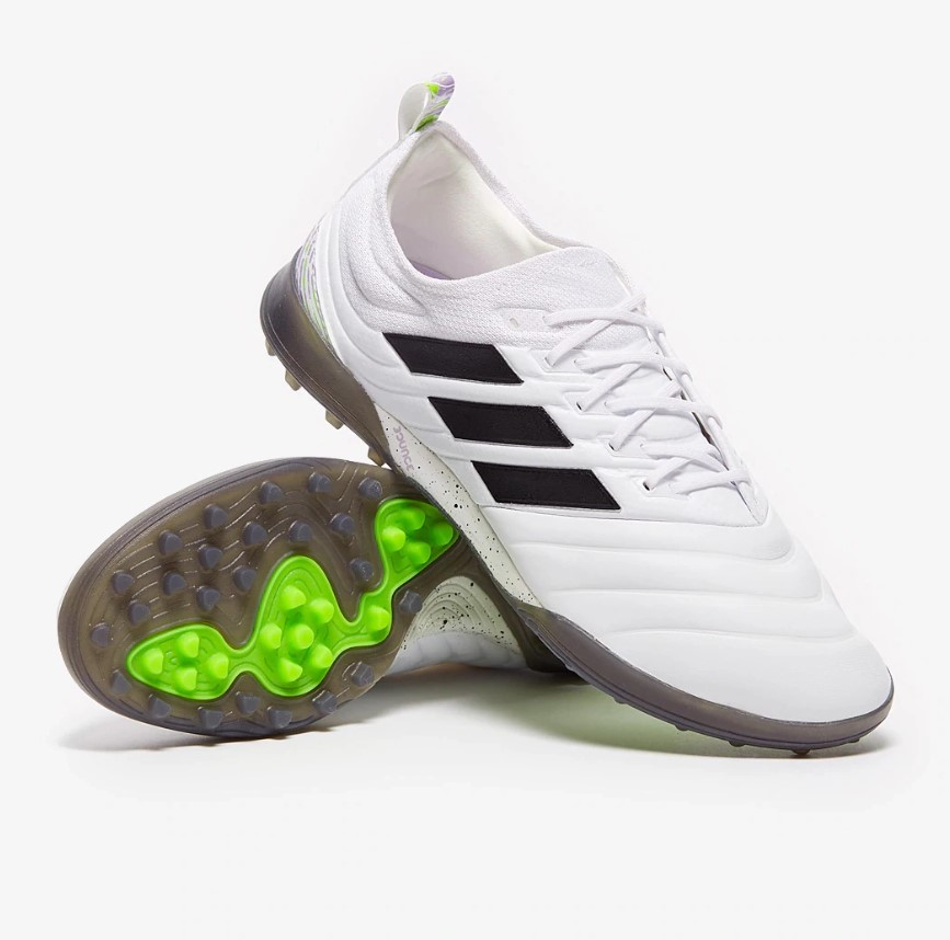 Adidas Copa 20.1 TF đem lại cho chân cảm giác mềm mại và êm ái