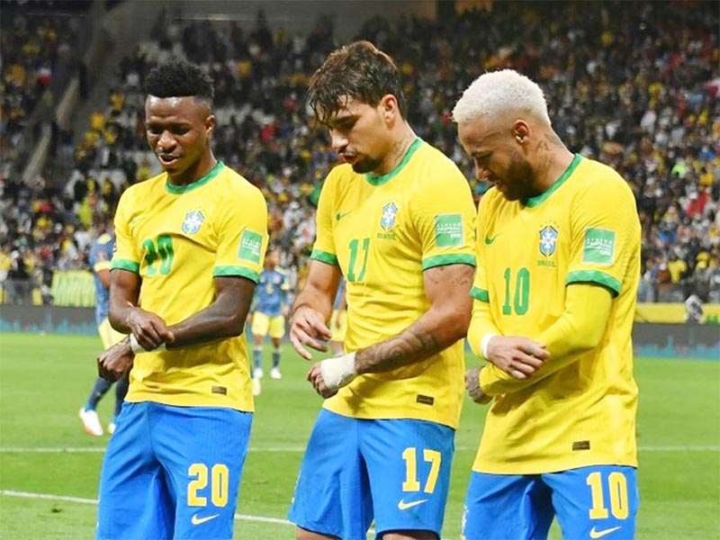 Mẫu áo đá bóng đẹp nhất đội tuyển Brazil